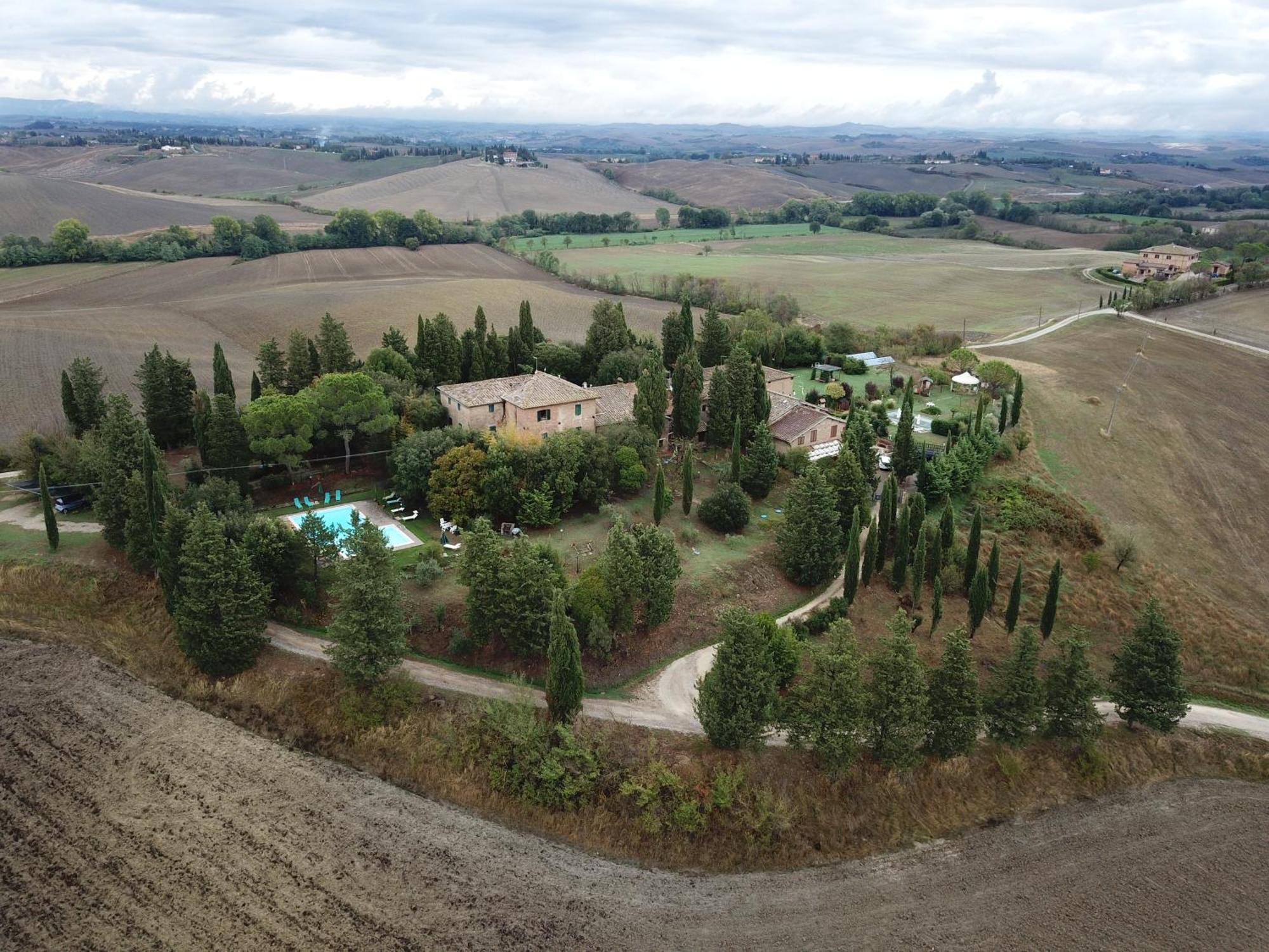 Agriturismo La Torre Di Monsindoli Сиена Экстерьер фото
