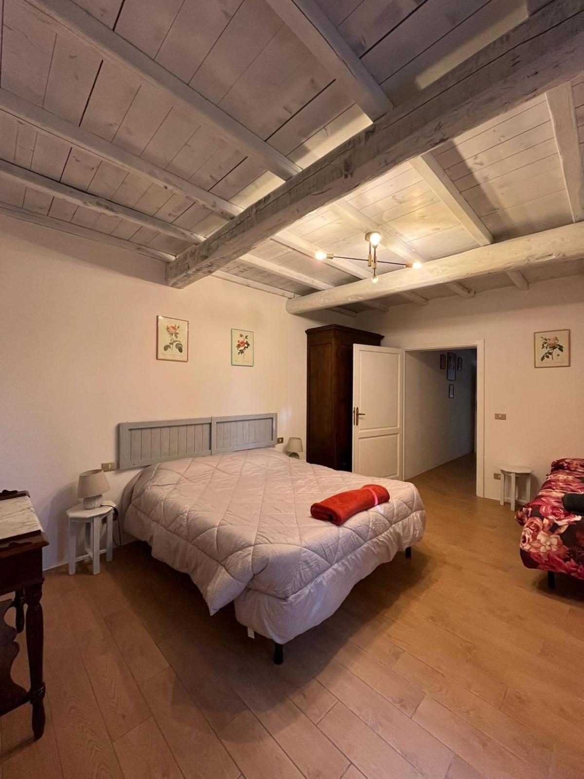 Agriturismo La Torre Di Monsindoli Сиена Экстерьер фото