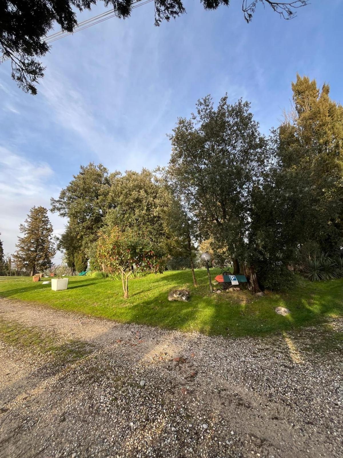 Agriturismo La Torre Di Monsindoli Сиена Экстерьер фото