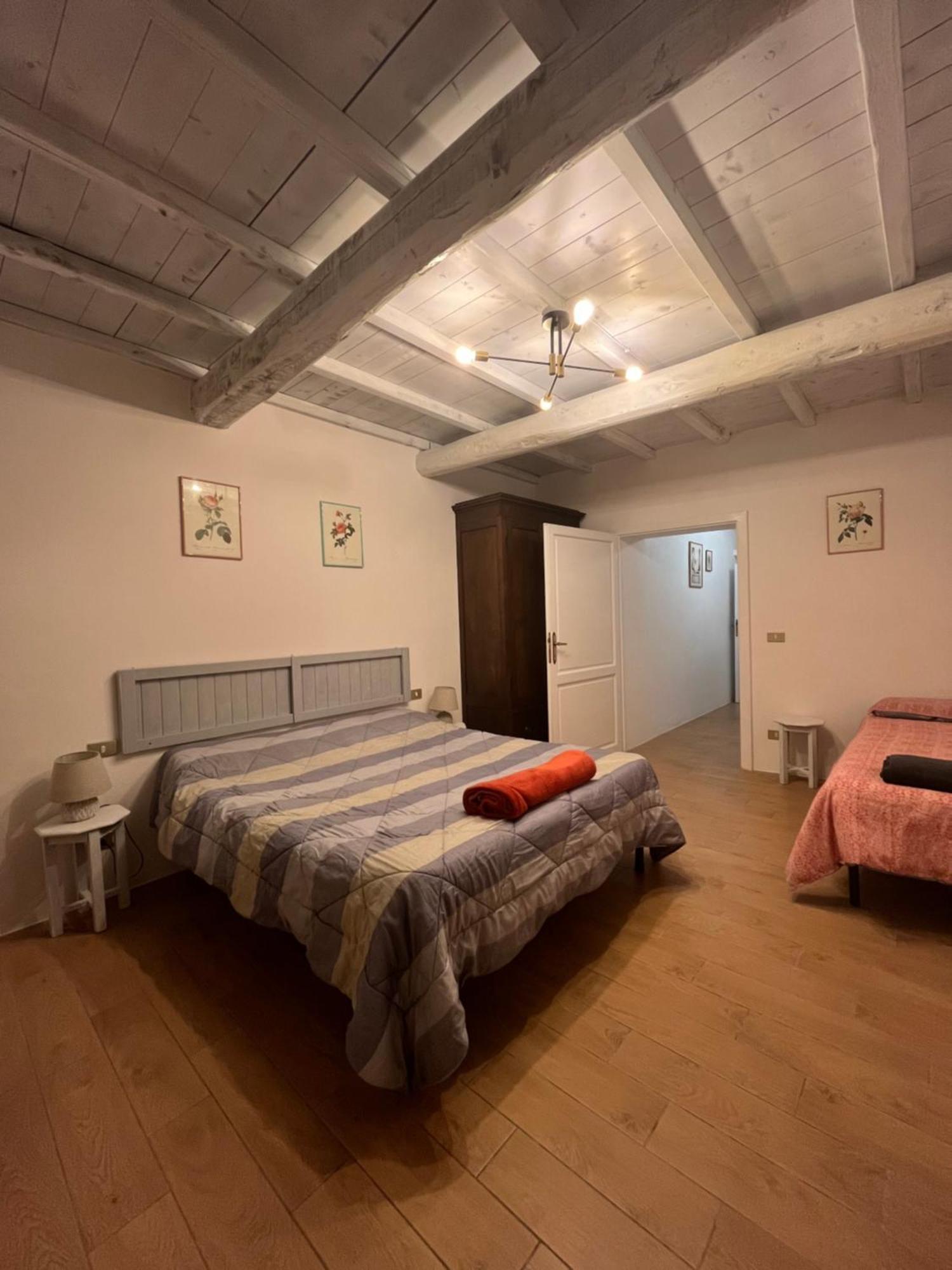 Agriturismo La Torre Di Monsindoli Сиена Экстерьер фото