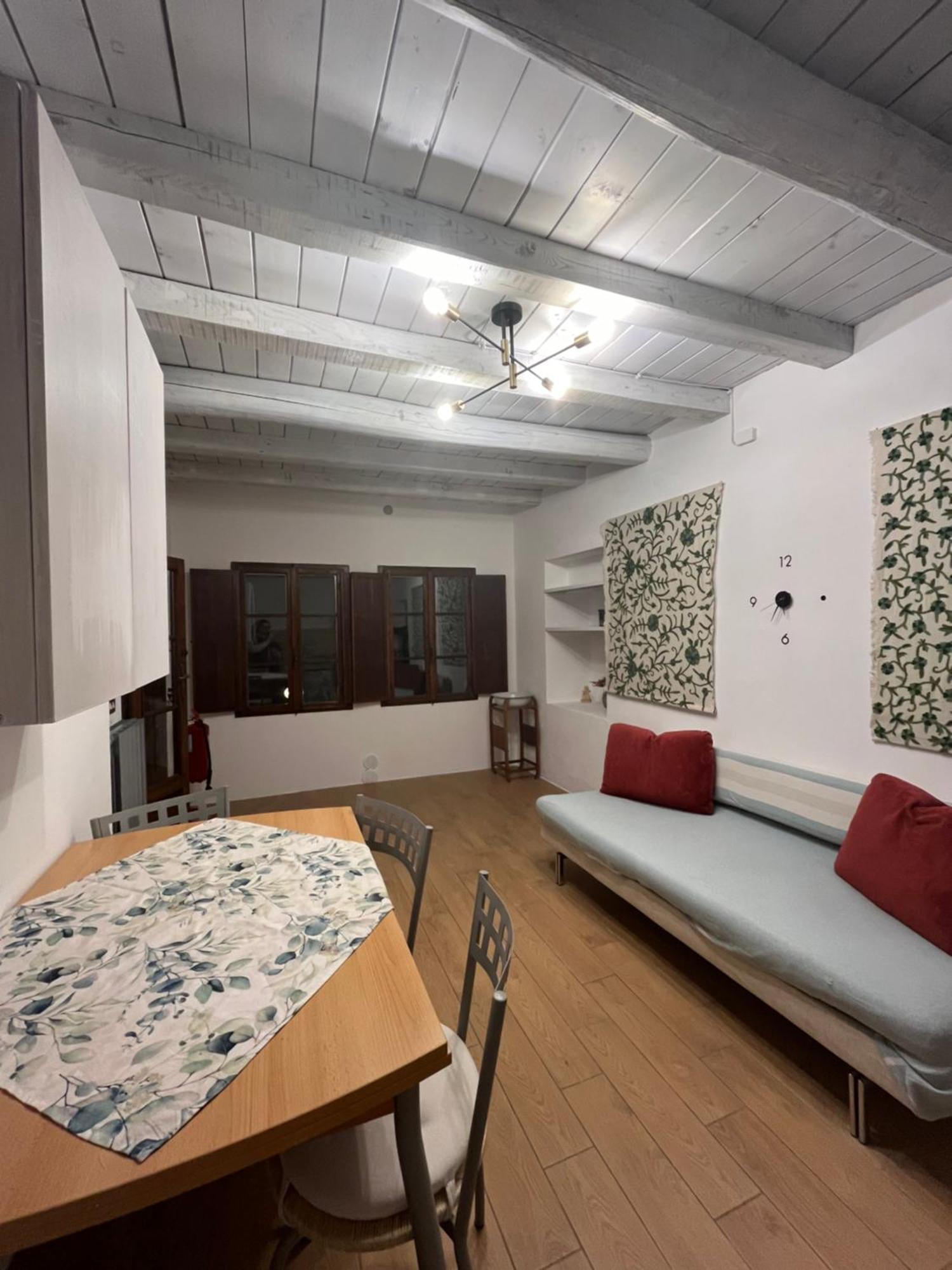 Agriturismo La Torre Di Monsindoli Сиена Экстерьер фото