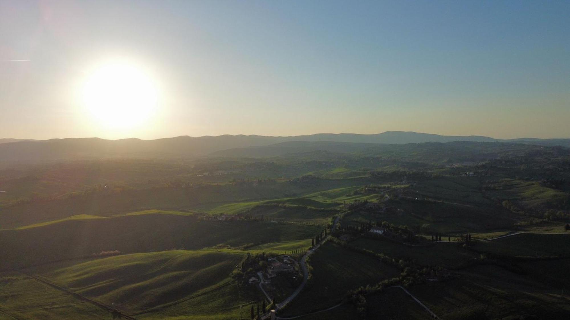 Agriturismo La Torre Di Monsindoli Сиена Экстерьер фото