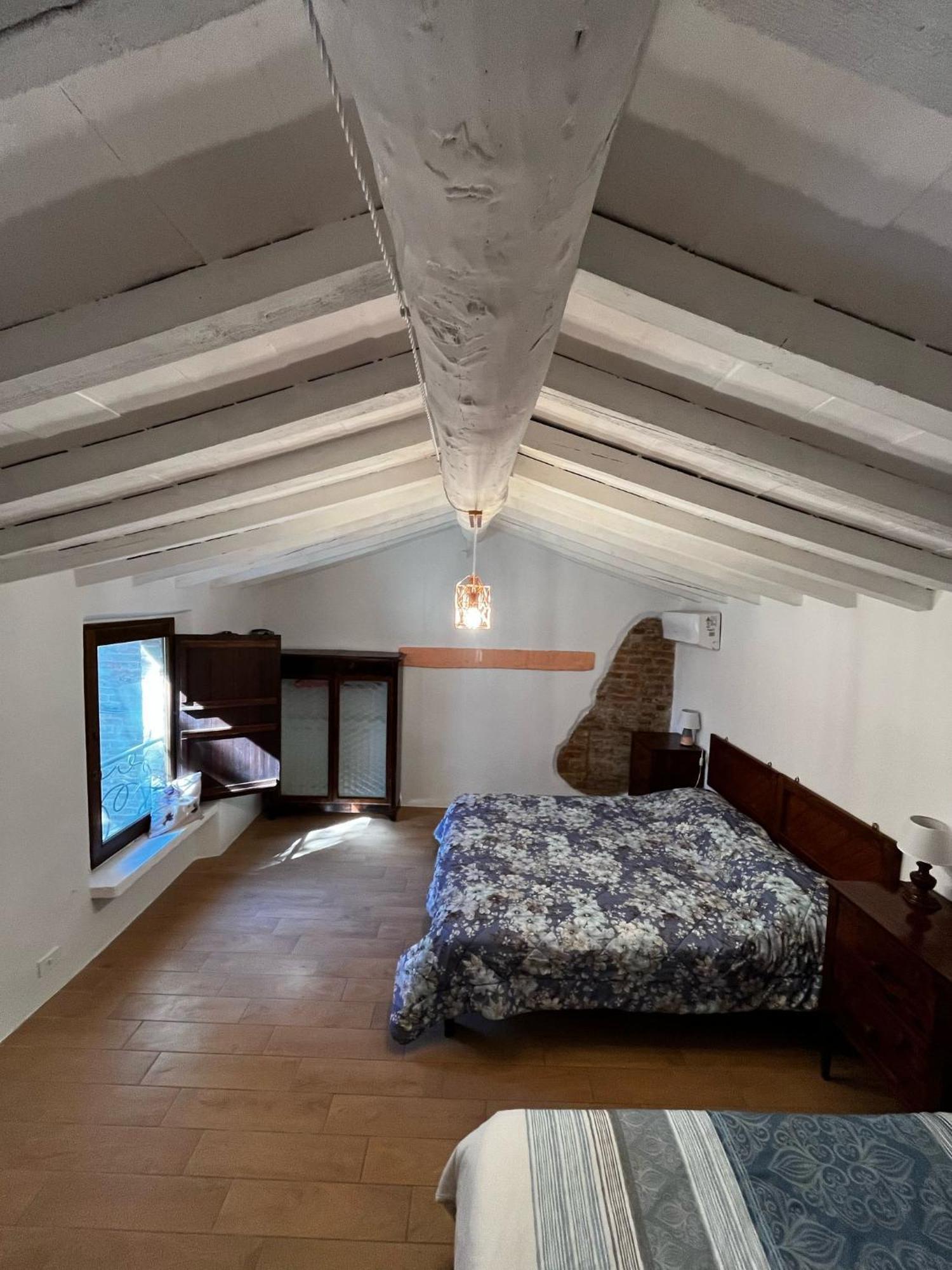 Agriturismo La Torre Di Monsindoli Сиена Экстерьер фото
