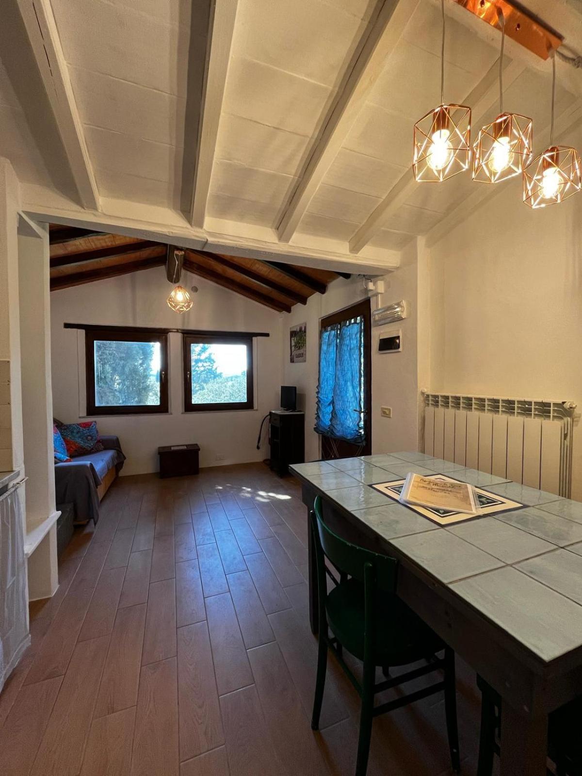 Agriturismo La Torre Di Monsindoli Сиена Экстерьер фото
