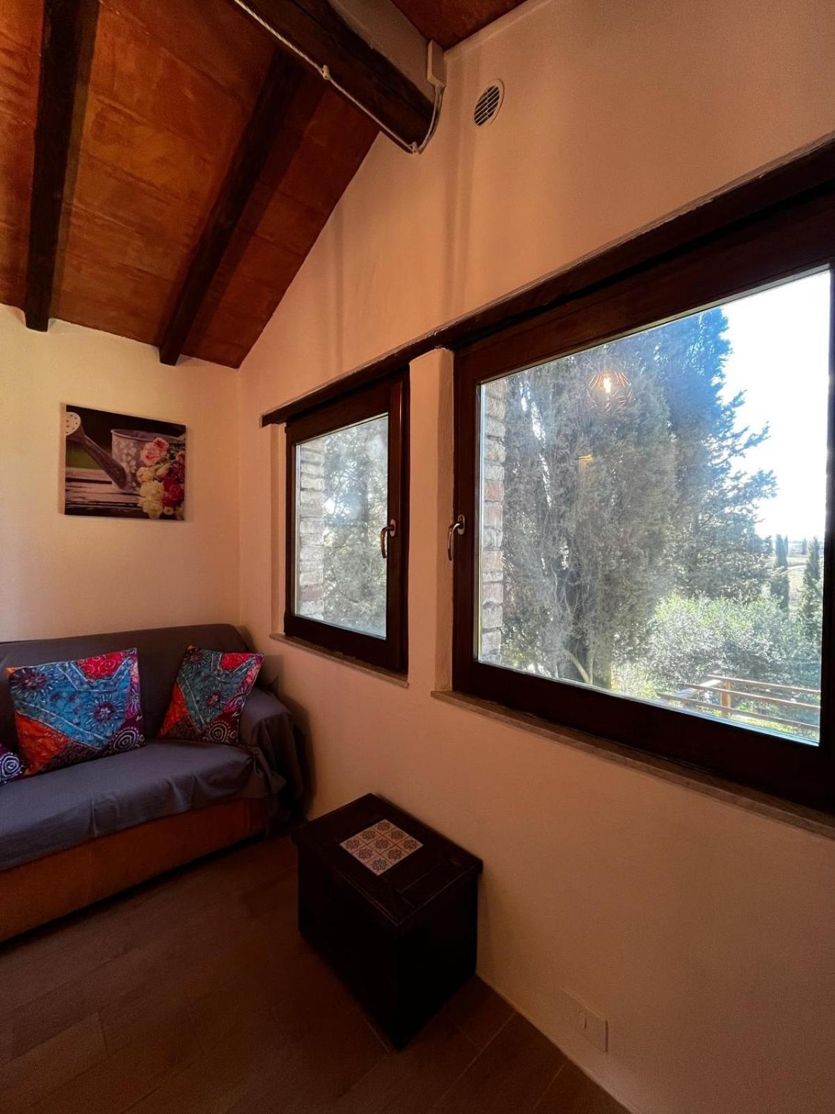 Agriturismo La Torre Di Monsindoli Сиена Экстерьер фото